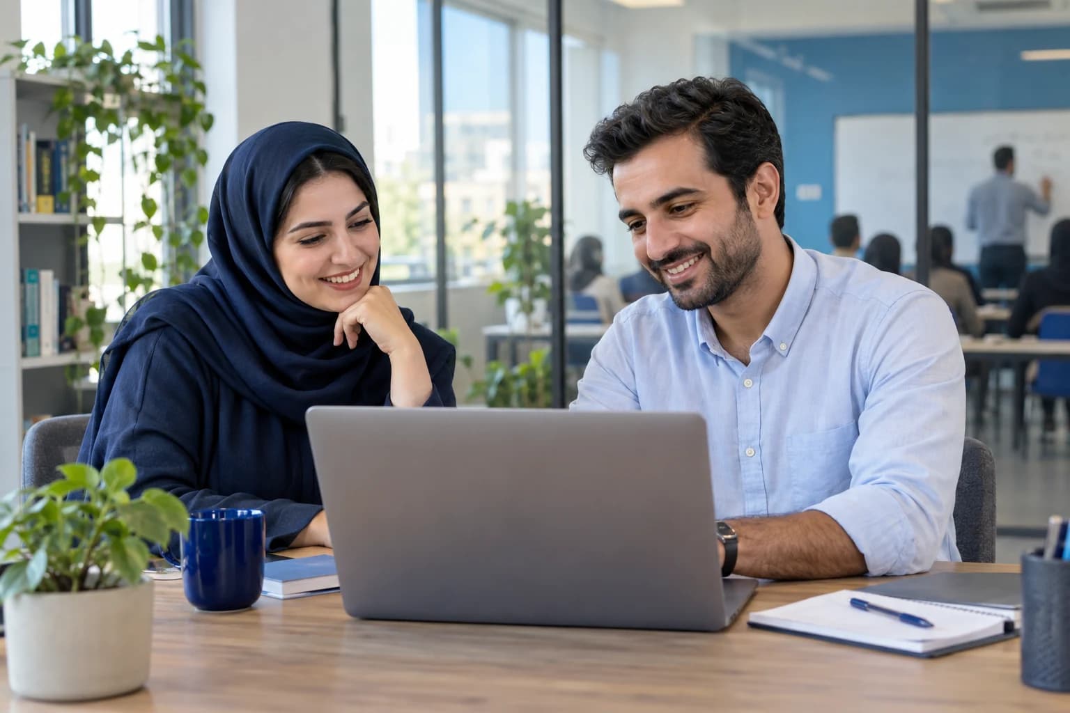 همکاری مدیران یک آموزشگاه برای راه‌اندازی سایت